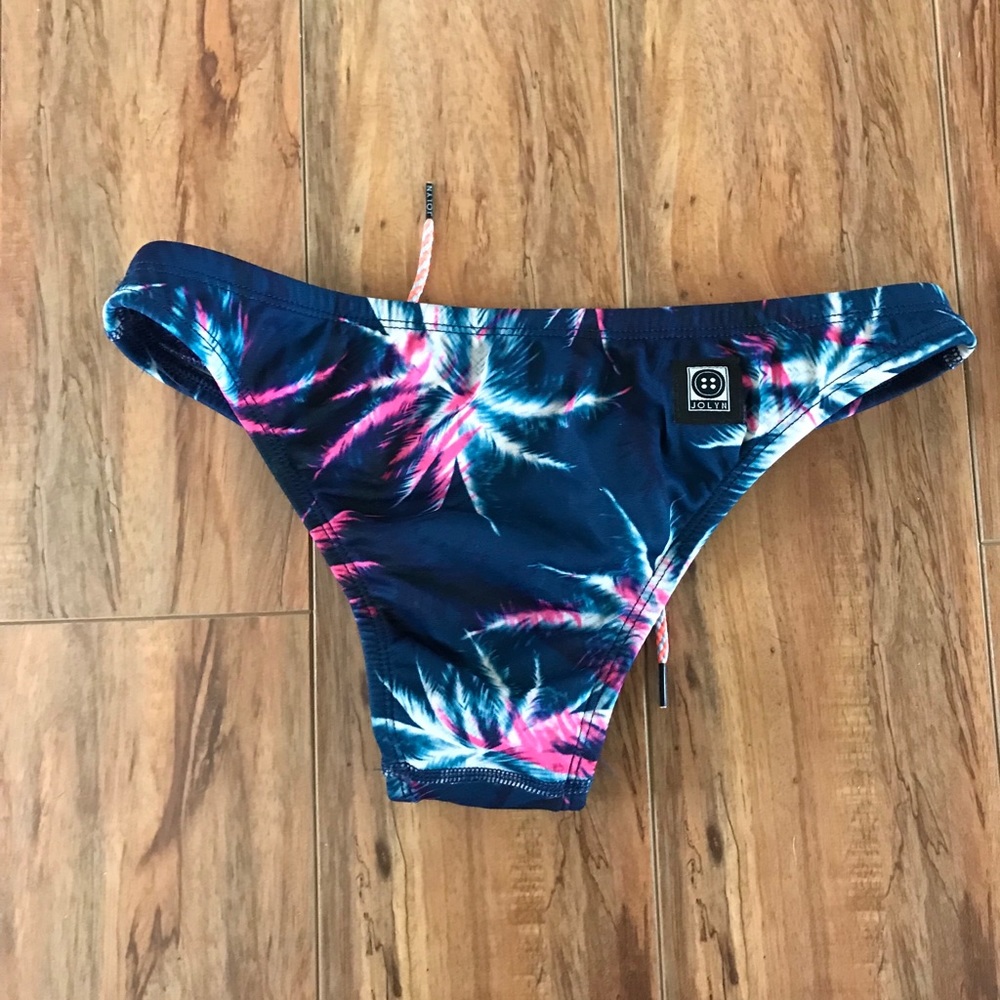 jolyn brazil bottom🌴